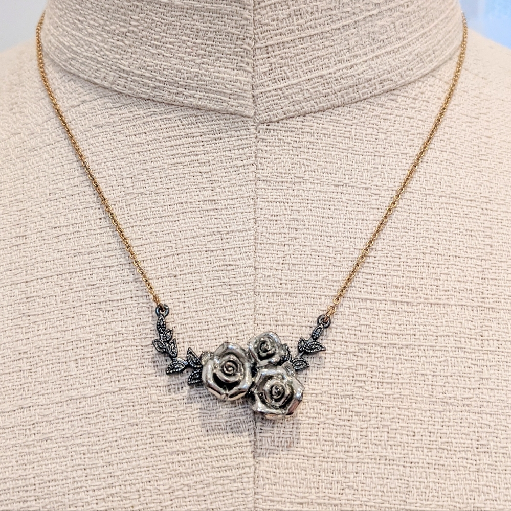 Vintage Banana Republic Rose necklace silver gold antique style boho grunge cute